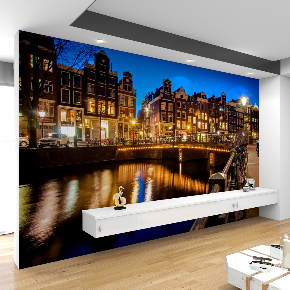 Fototapeta Amsterdam nocą odbity w wodzie