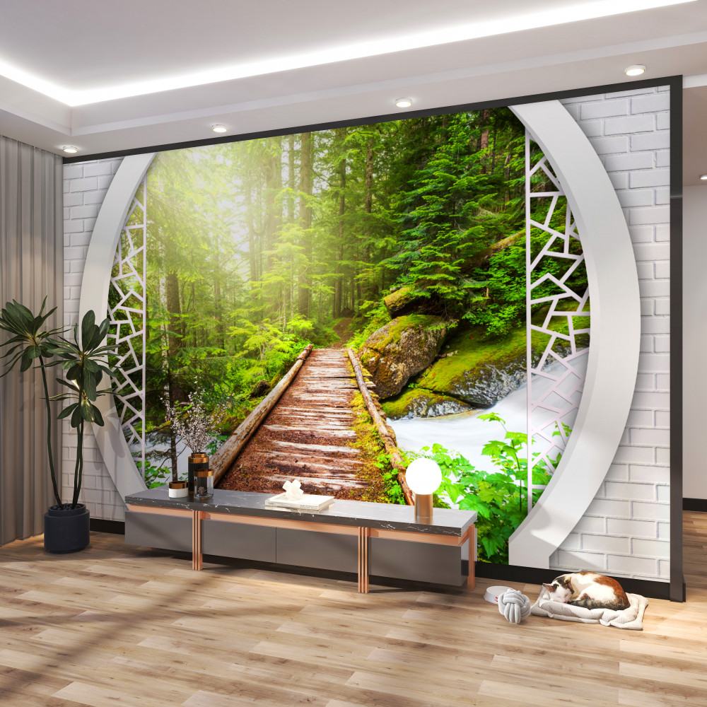 Fototapeta drewniana ścieżka w gęstym górskim lesie