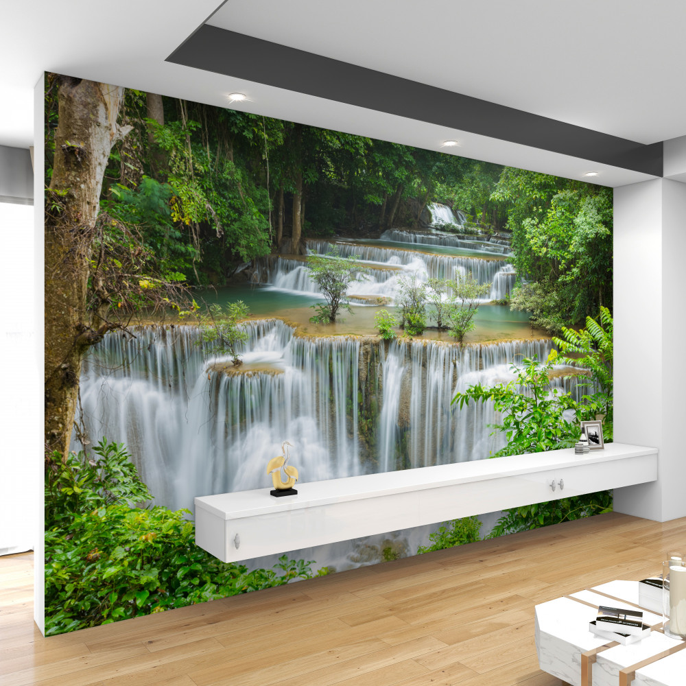 Fototapeta ogromny wodospad spływający kaskadą płynącej wody