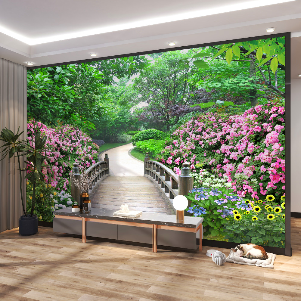 Fototapeta piękny drewniany most nad kwitnącymi drzewami