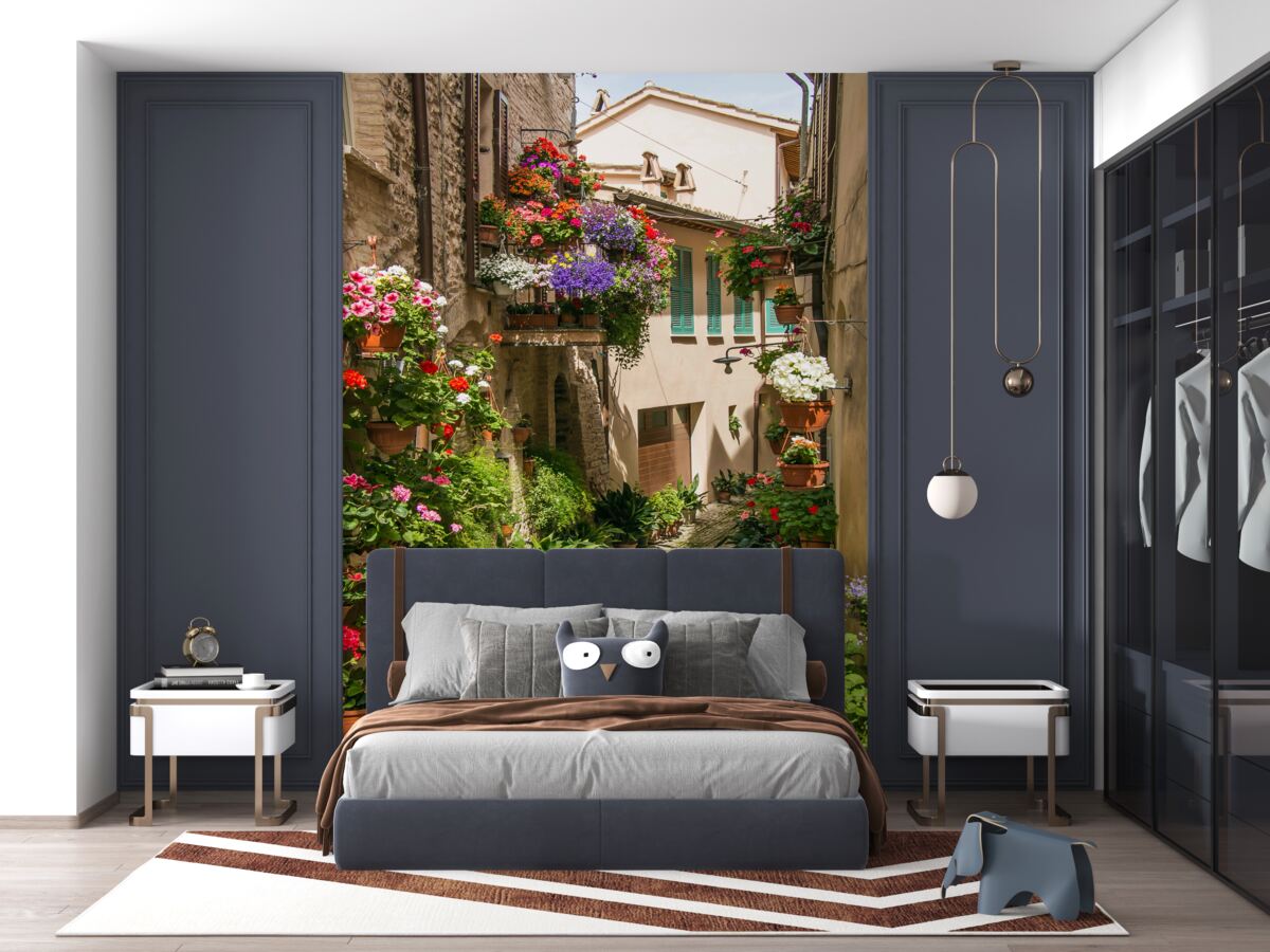 Fototapeta stara kamienna ulica przepełniona