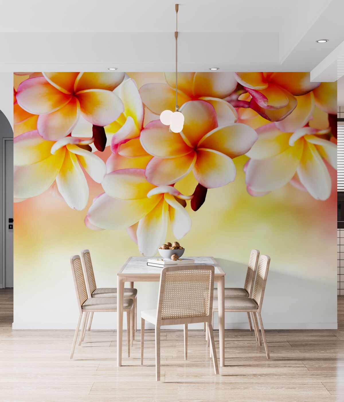 Fototapeta nad wodą wiszą białe i pomarańczowe kwiaty