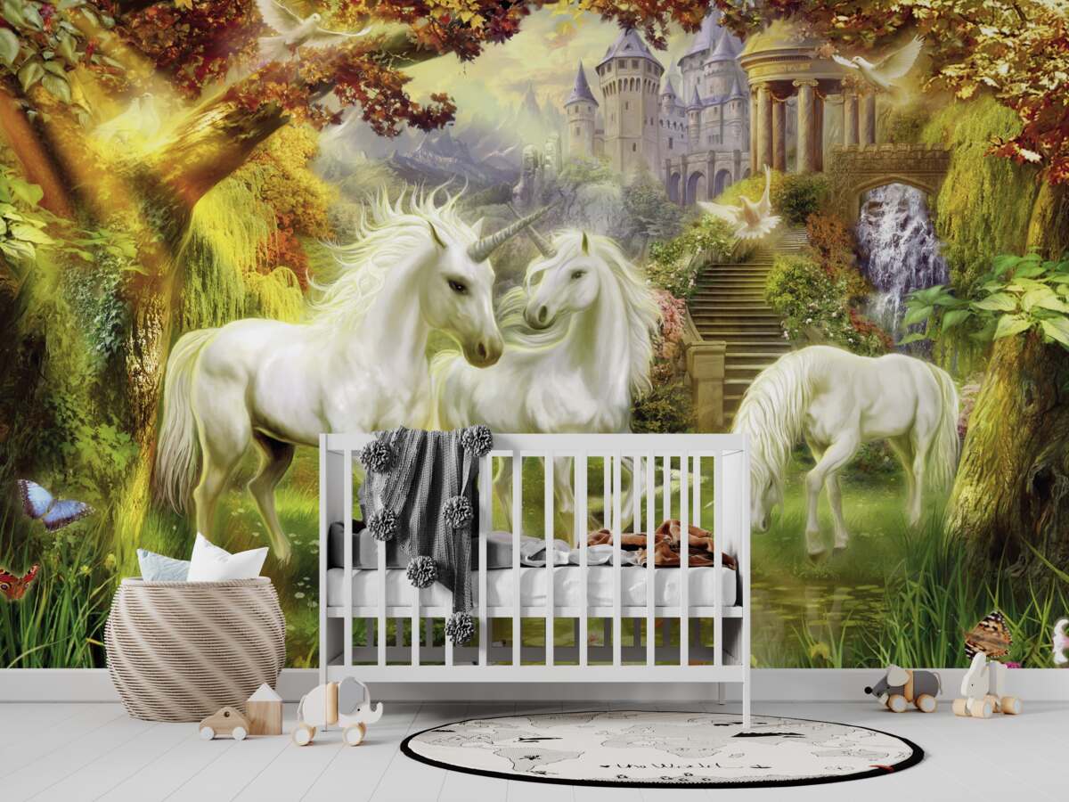 Fototapeta Śnieżnobiałe jednorożce w lesie niedaleko zamku