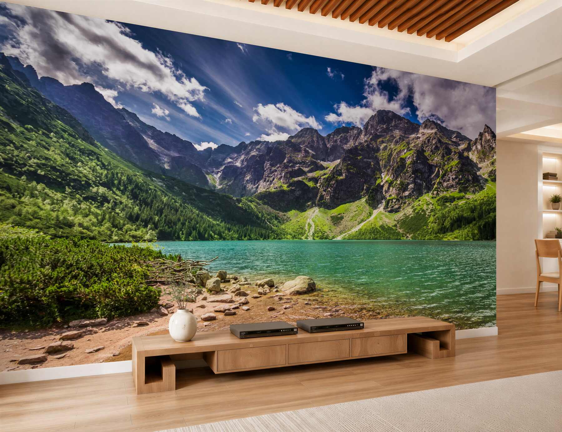 Fototapeta góry w pobliżu zielonego jeziora w letni dzień?v2345