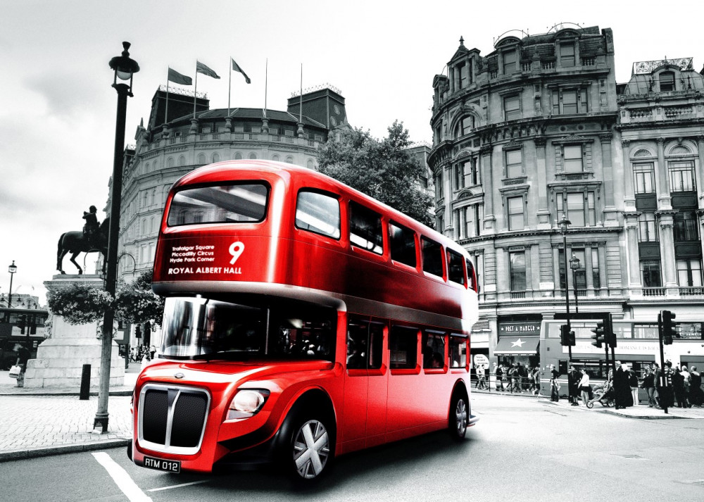 Fototapeta Londyński autobus na ulicy miejskiej